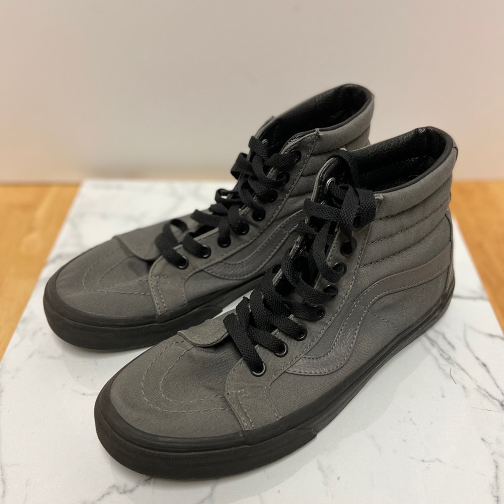 Dark Gray high top skater Vans 721500